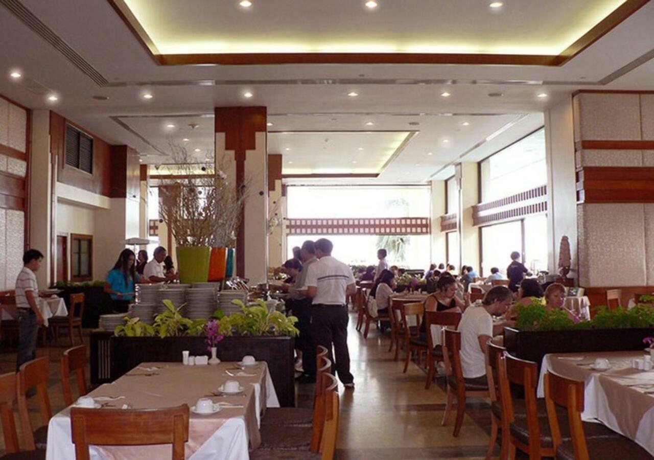 Garden Sea View Resort Pattaya Exterior foto